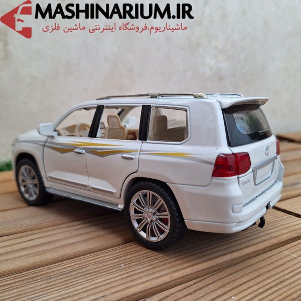 ماشین فلزی تویوتا لندکروز V8 دودزا