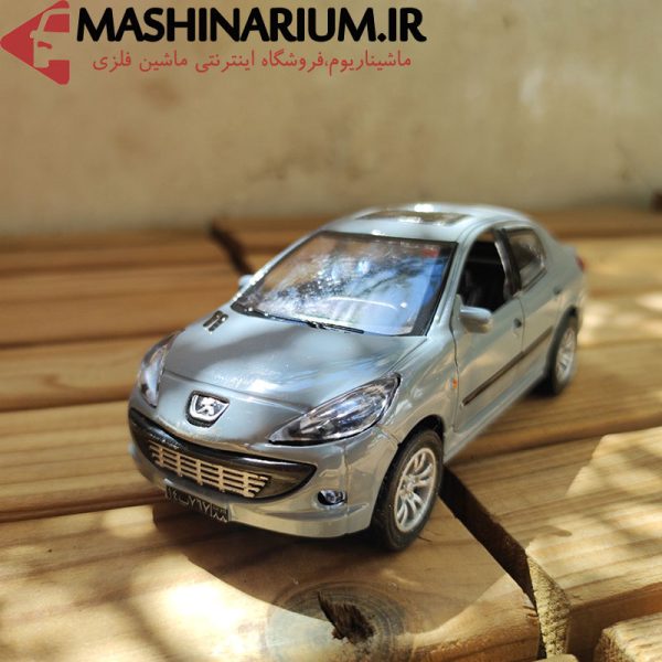ماشین فلزی پژو 207 صندوقدار