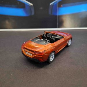 ماشین فلزی بی ام و i230 کروک