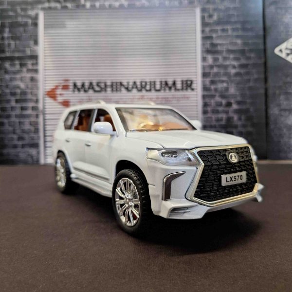 ماشین فلزی لکسوس lx570