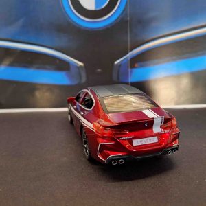 ماشین فلزی بی ام و M8 منهارت