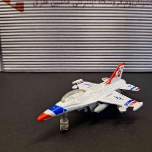 ماکت هواپیمای جنگی F16